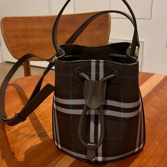 Burberry Black and Brown Plaid Bucket Bag - Picture 2 of 5
